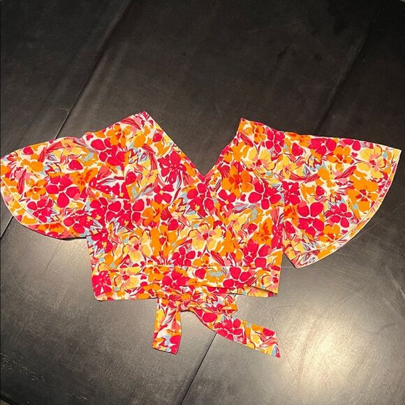 SHEIN Colorful Floral Crop Top and Shorts Set - Picture 6 of 7